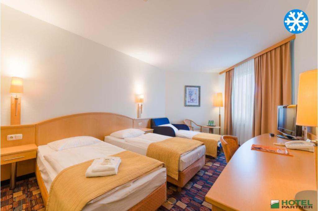 Hotel Partner Варшава Екстериор снимка