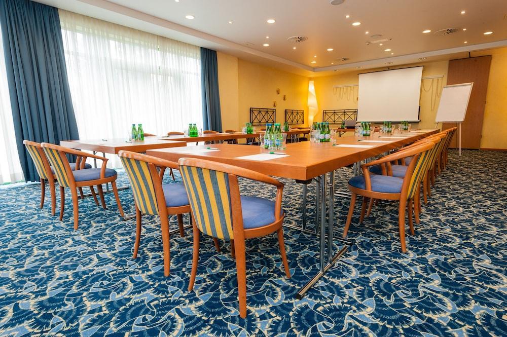 Hotel Partner Варшава Екстериор снимка
